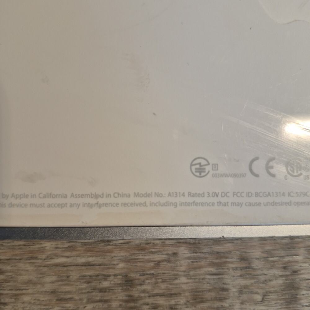 Apple A1314 Bluetooth Wireless Magic Keyboard | Tested & Working - Picture 8 of 8